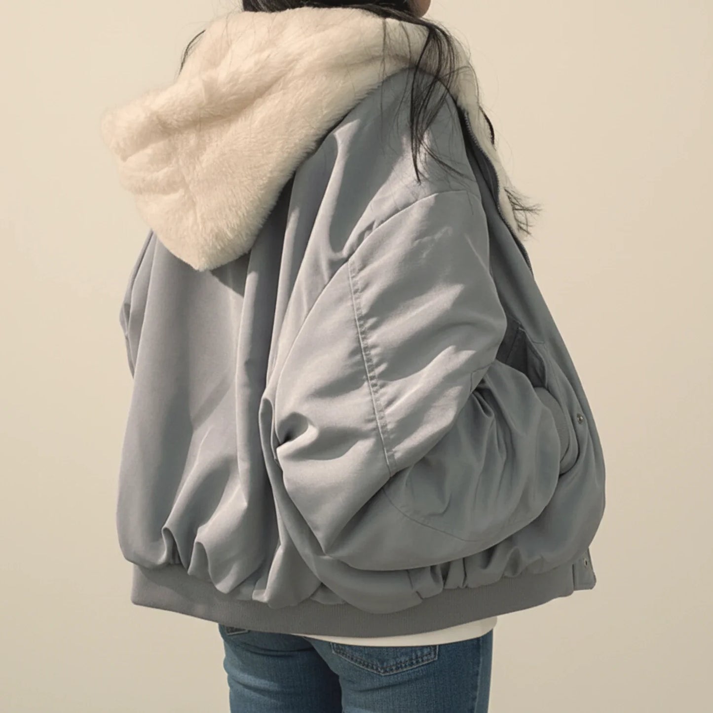 Blouson bomber femme à capuche en fourrure