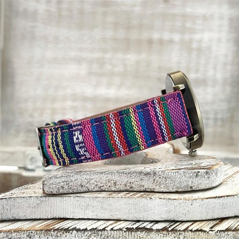 Montres à motif arc-en-ciel multicolore