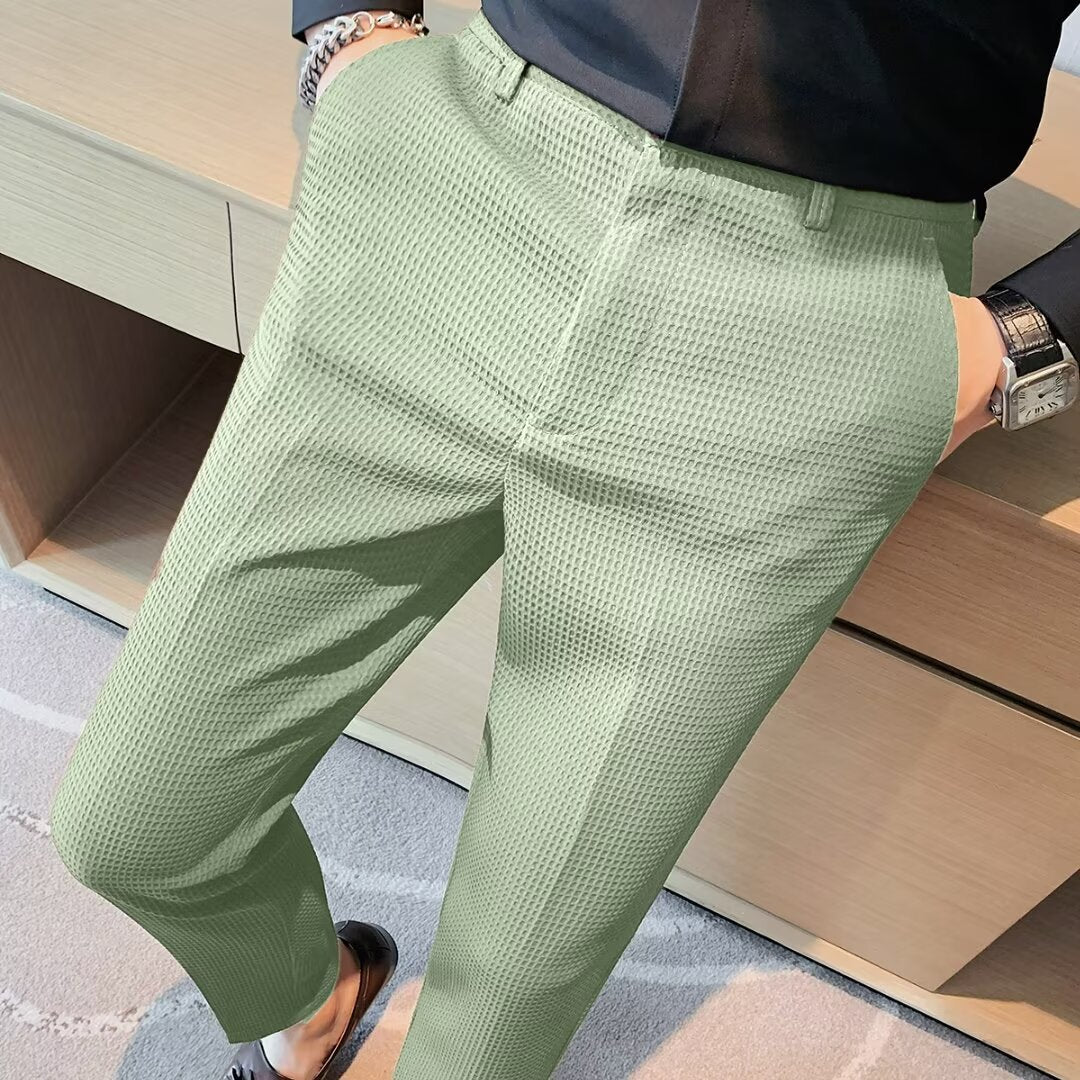 Pantalon homme 7/8 – coupe slim – tissu texturé – style smart casual moderne