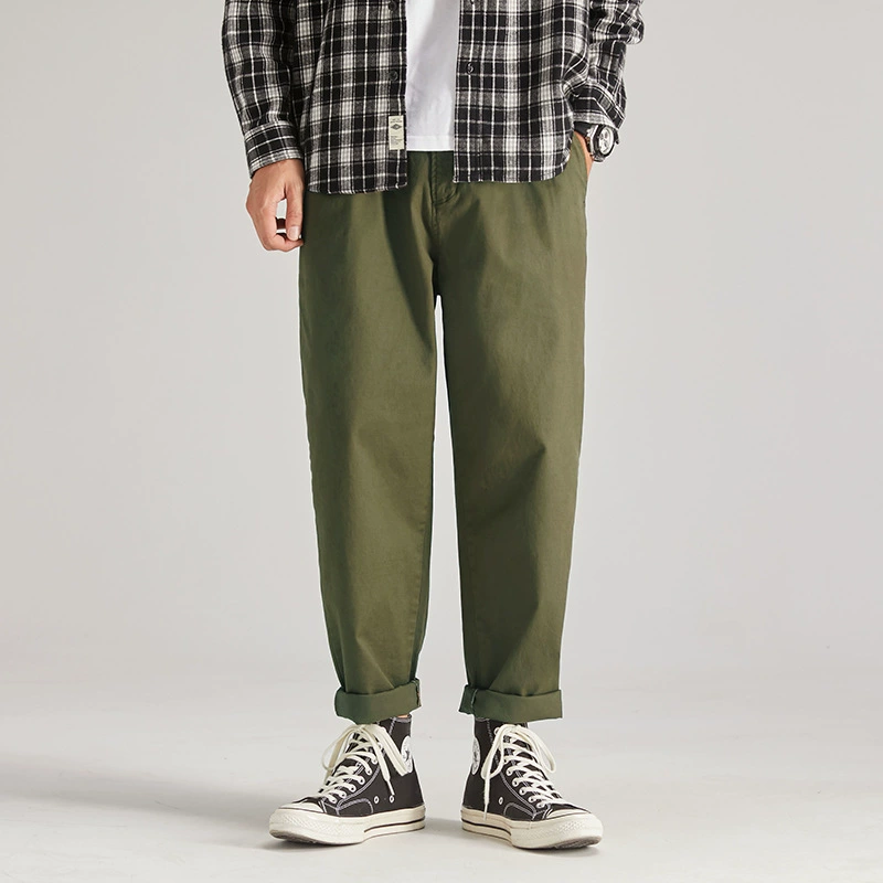 Pantalon homme raccourci à plis, coupe fuselée