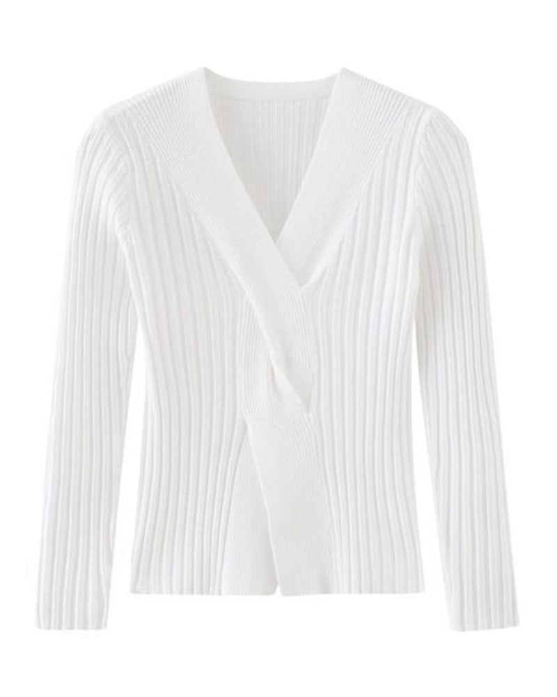 Pull côtelé à col V avec torsade devant femme