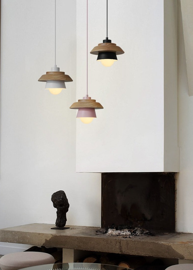 Suspension en bois – design nordique naturel