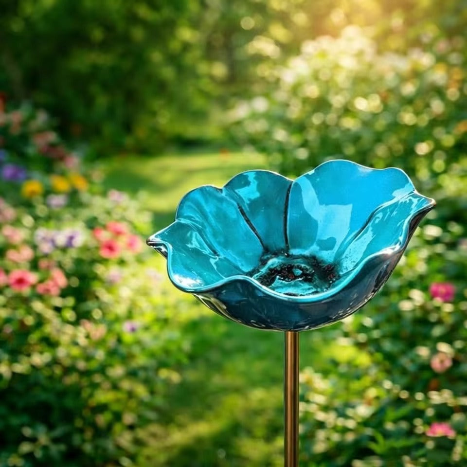Abreuvoir artisanal pour oiseaux à motif floral