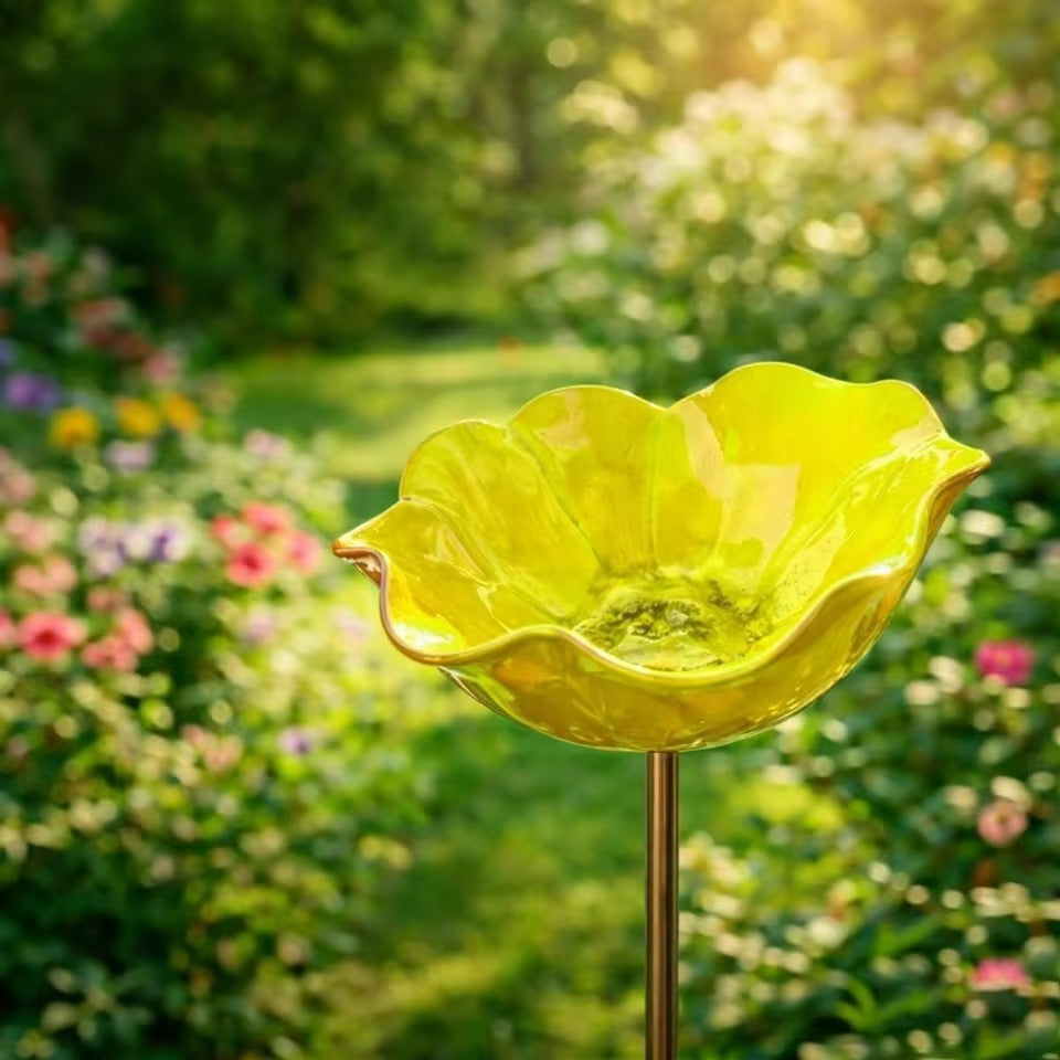Abreuvoir artisanal pour oiseaux à motif floral