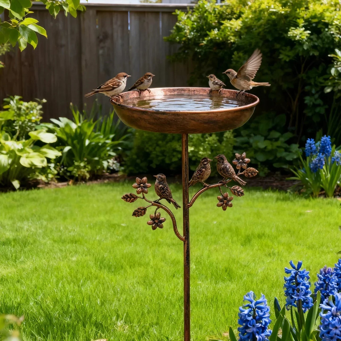 Abreuvoir pour oiseaux de jardin | coupe décorative | piquet robuste