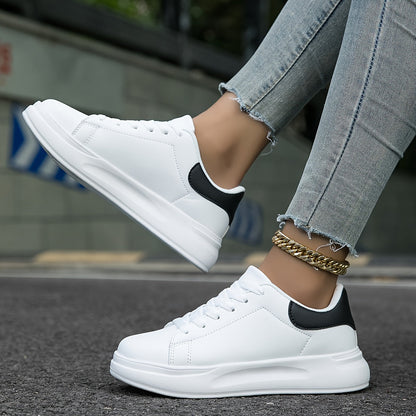 Baskets femme minimalistes et décontractées