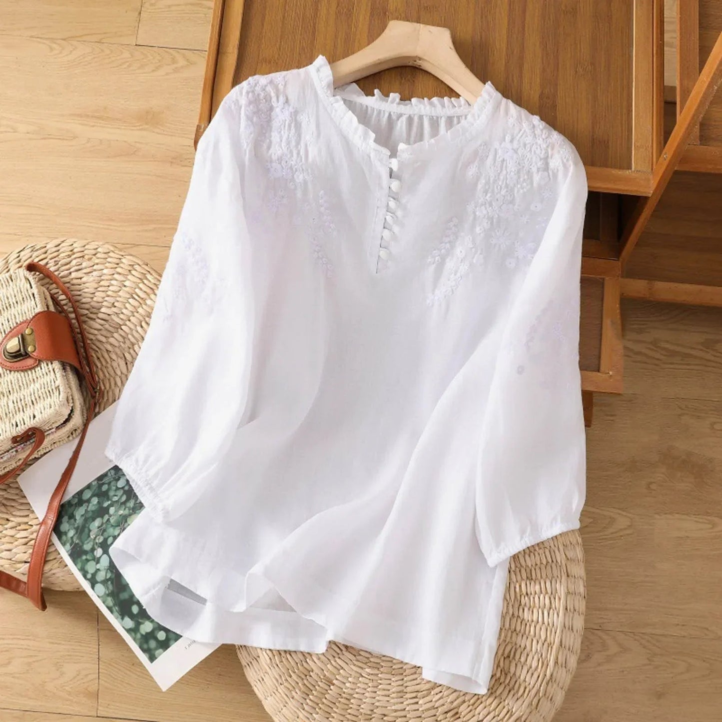 Blouse brodée à manches 3/4 pour femme