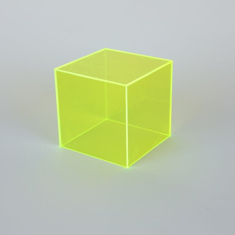 Boîte de présentation et de rangement en acrylique colorée