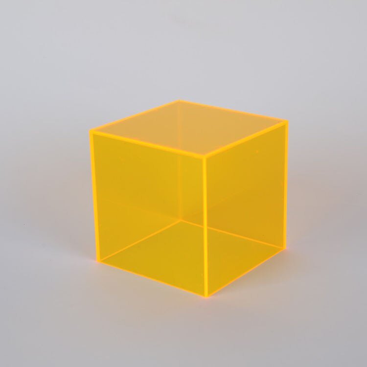 Boîte de présentation et de rangement en acrylique colorée