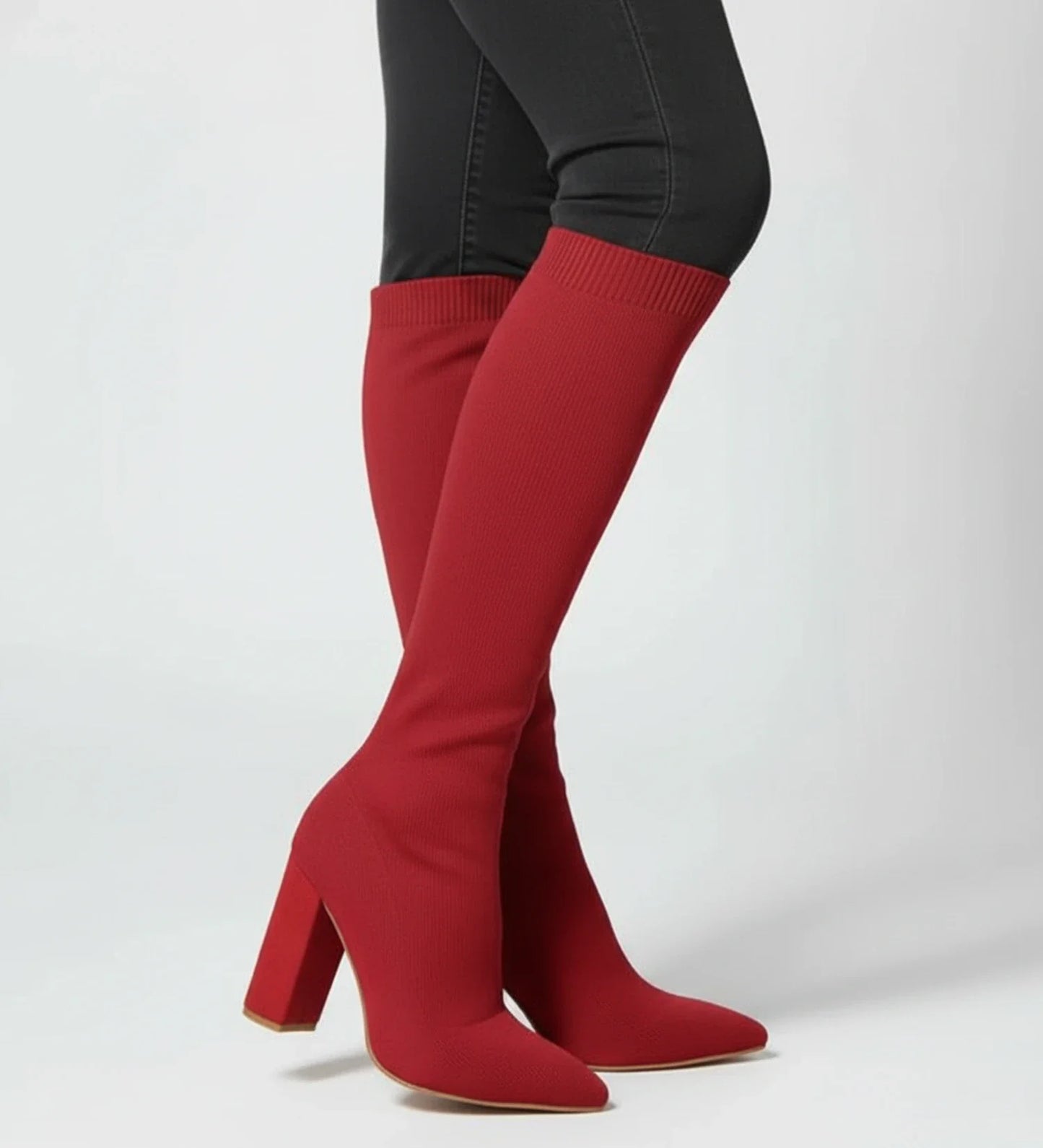 Bottes femme en maille hauteur genou à talons hauts