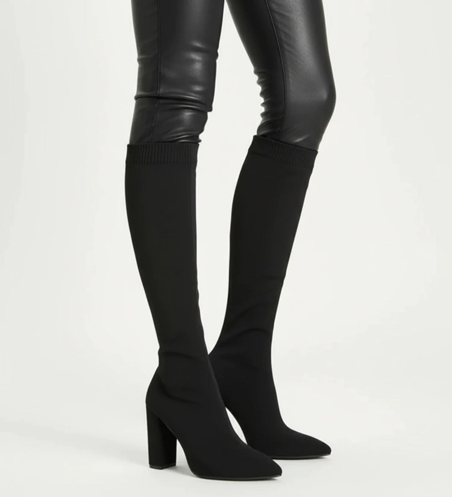 Bottes femme en maille hauteur genou à talons hauts