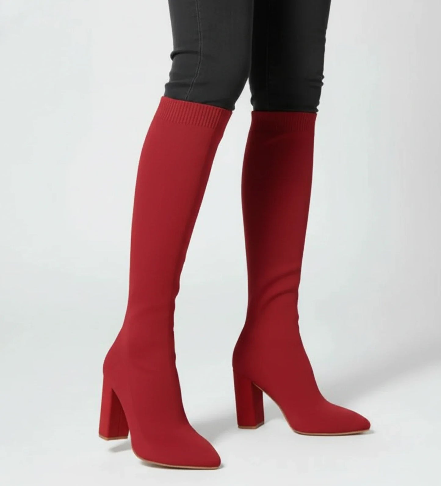 Bottes femme en maille hauteur genou à talons hauts