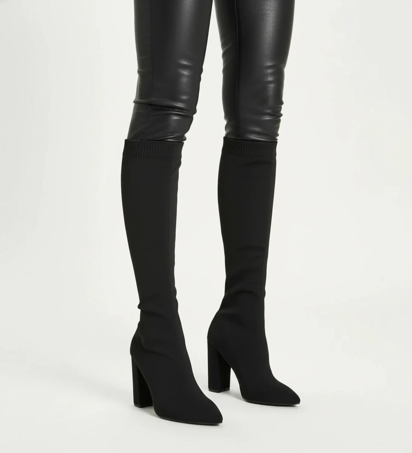 Bottes femme en maille hauteur genou à talons hauts