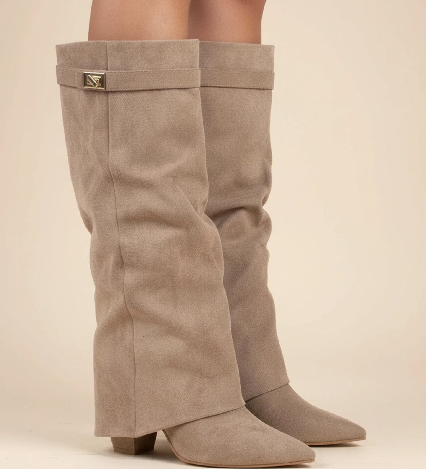 Bottes femme jusqu’au genou plissées à enfiler