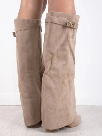 Bottes femme noires jusqu’au genou avec détails dorés