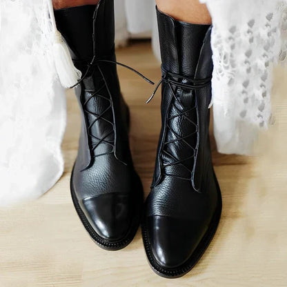 Bottes mi-mollet à lacets pour un confort élégant