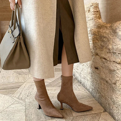 Bottines à talons à bout pointu pour femme