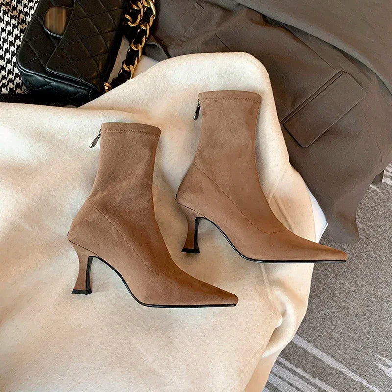 Bottines à talons à bout pointu pour femme