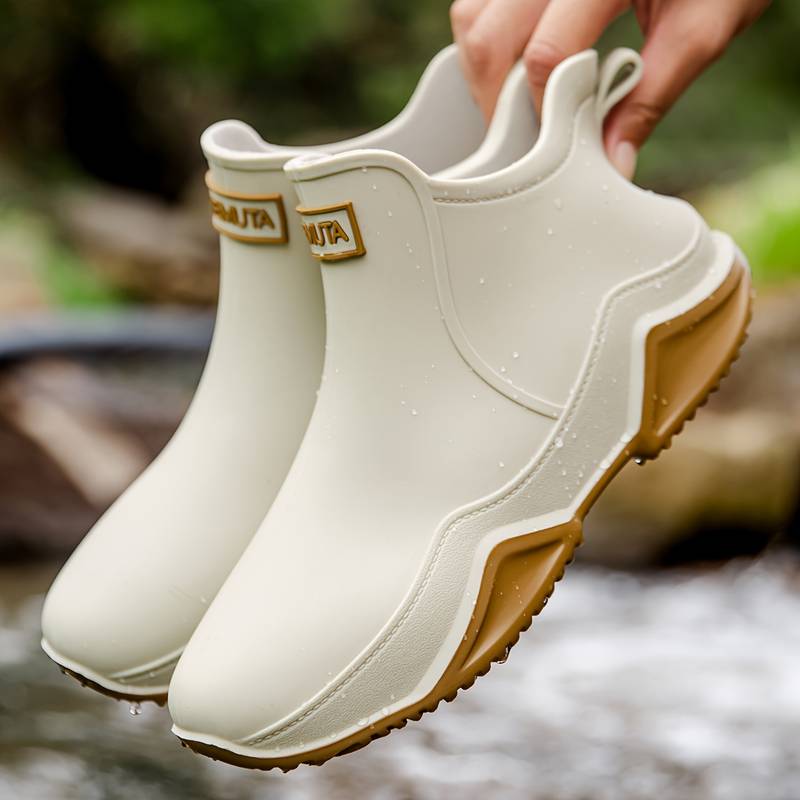 Bottines orthopédiques modernes en caoutchouc