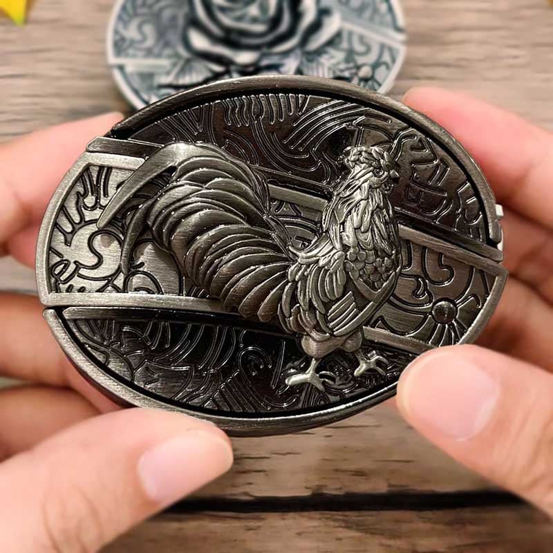 Boucle de ceinture ovale ornée d’un crâne de taureau avec couteau dissimulé