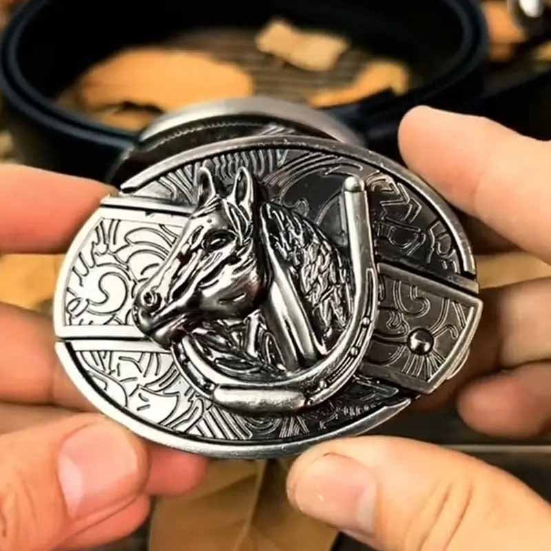 Boucle de ceinture ovale ornée d’un crâne de taureau avec couteau dissimulé