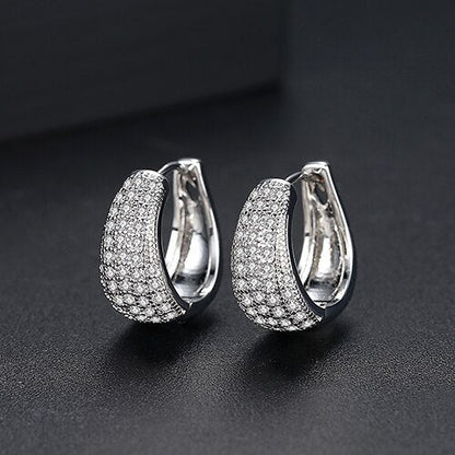 Boucles d’oreilles créoles pavées scintillantes