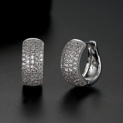 Boucles d’oreilles créoles pavées scintillantes