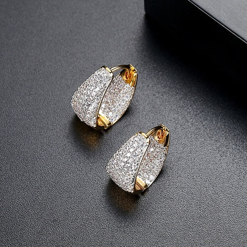 Boucles d’oreilles créoles pavées scintillantes
