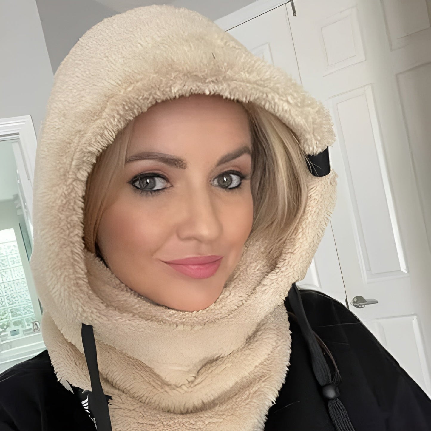 Capuche en polaire polyvalente pour l'hiver