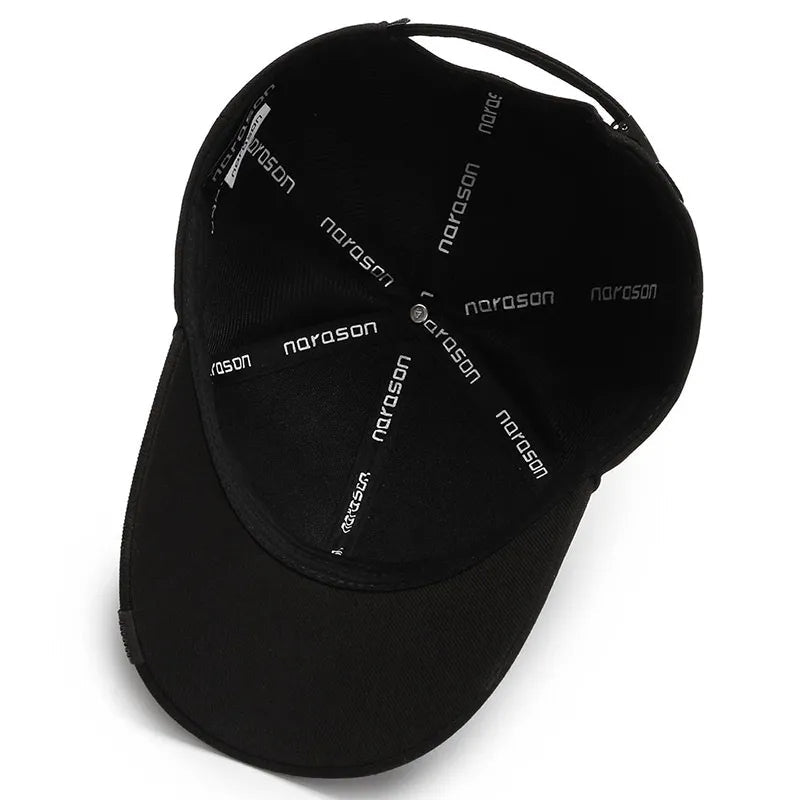 Casquette à visière incurvée