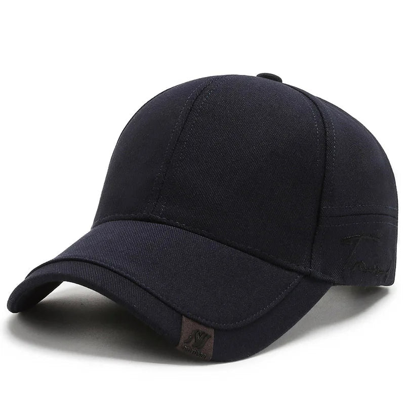 Casquette à visière incurvée