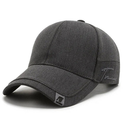 Casquette à visière incurvée