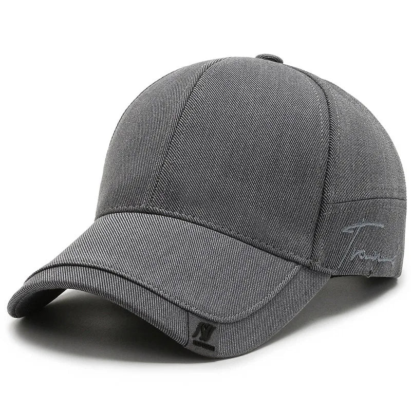 Casquette à visière incurvée