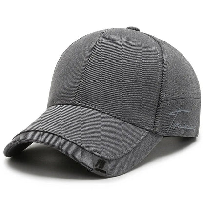 Casquette à visière incurvée