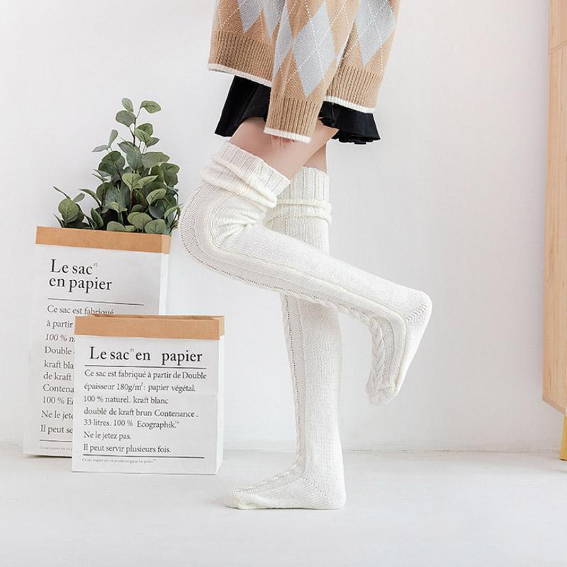 Chaussettes jusqu’au genou tricotées à la main pour femmes - douces et chaudes