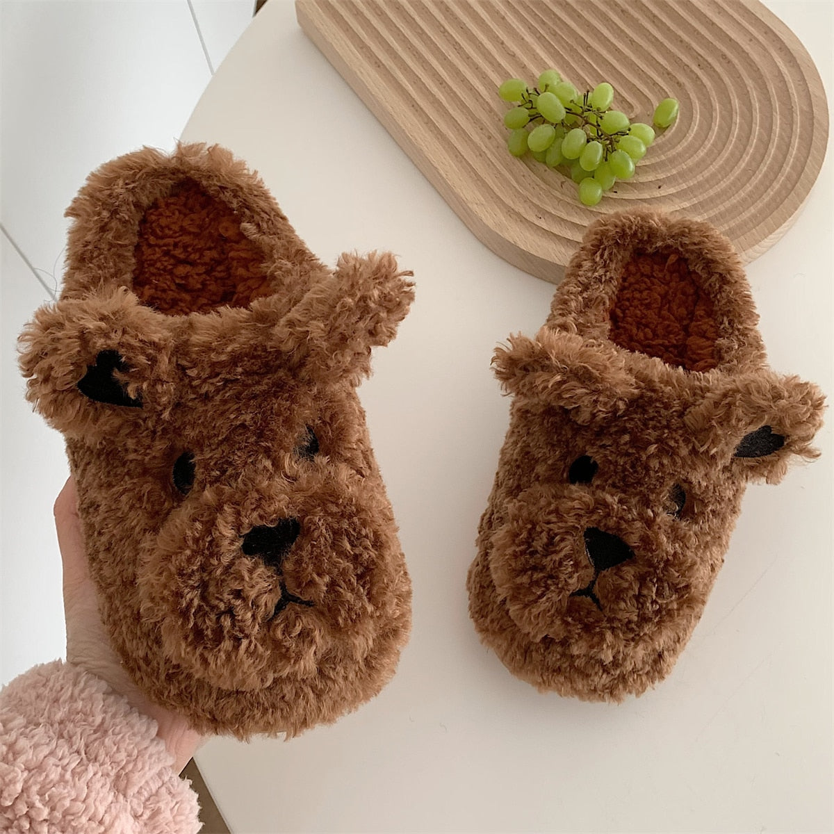Chaussons animaux pelucheux
