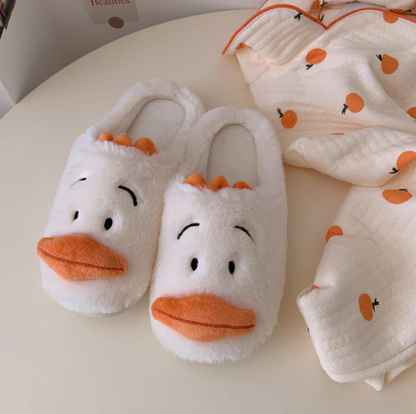 Chaussons animaux pelucheux