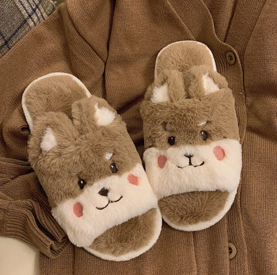 Chaussons animaux pelucheux