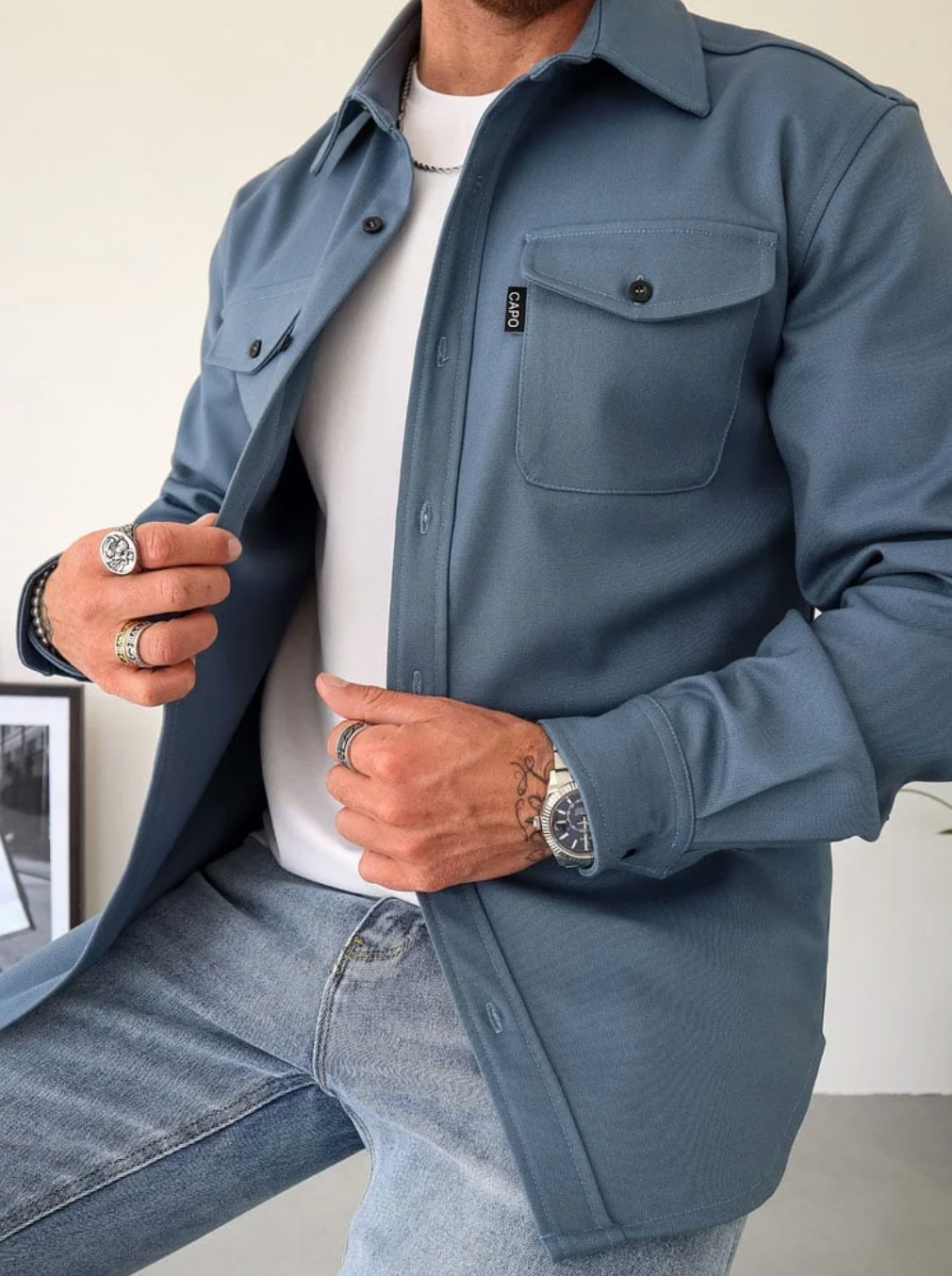 Chemise habillée moderne et élégante pour homme