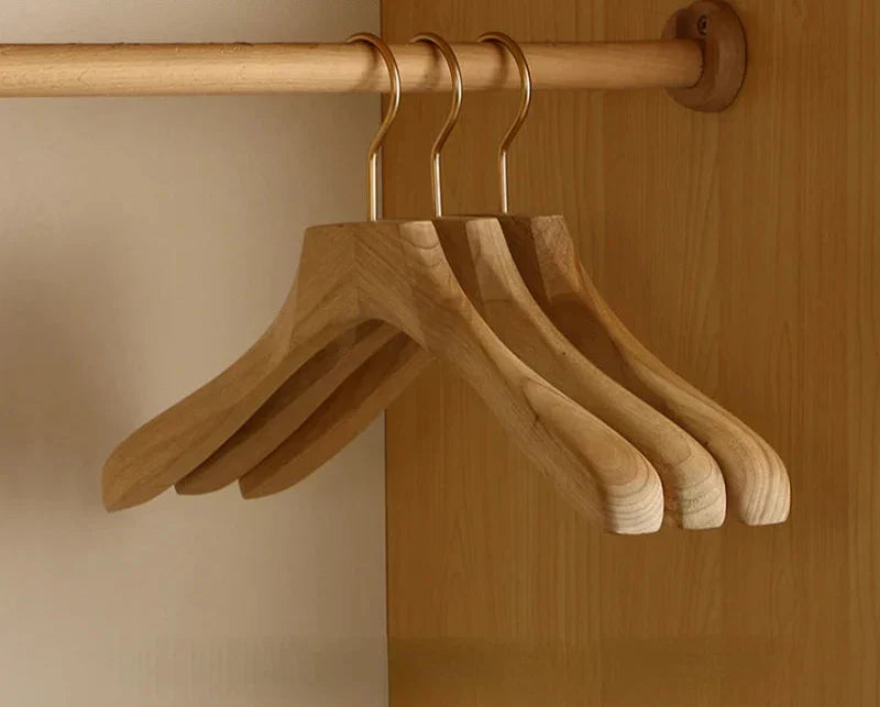 Cintres à épaules larges en bois de camphrier de qualité supérieure pour costumes et manteaux (lot de 2)