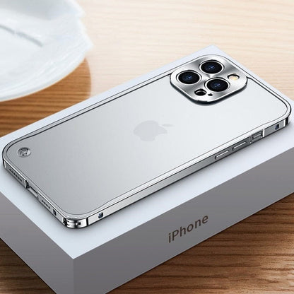 Coque métallique, protection en aluminium