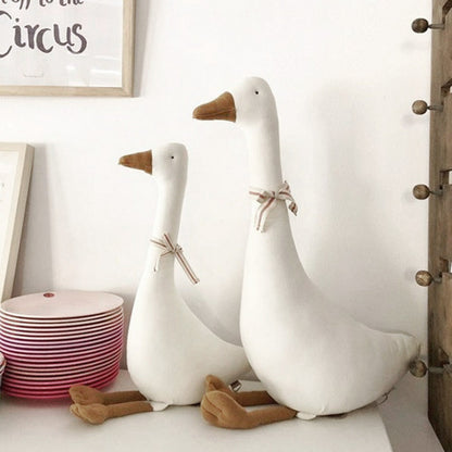 Coussin poupée oie en peluche