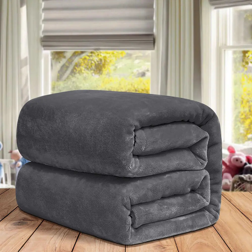 Couverture polaire douce – douillette pour les soirées fraîches – idéale pour une détente au chaud