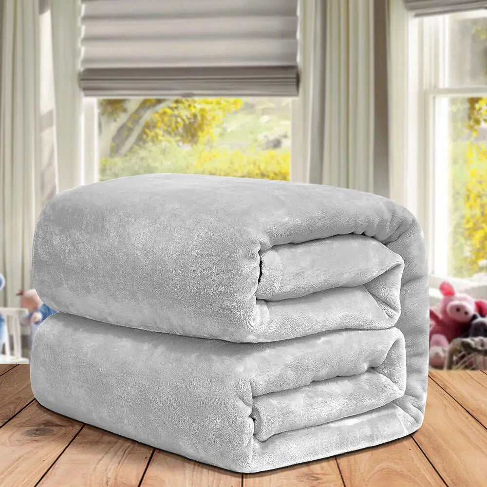 Couverture polaire douce – douillette pour les soirées fraîches – idéale pour une détente au chaud