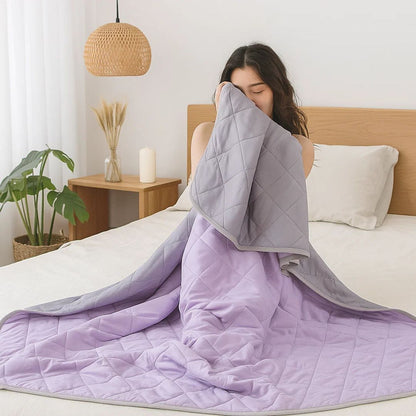 Couverture rafraîchissante – confort immédiat – fibres de soie hypoallergéniques – prévention de la surchauffe – soulagement des sueurs nocturnes pour les peaux sensibles