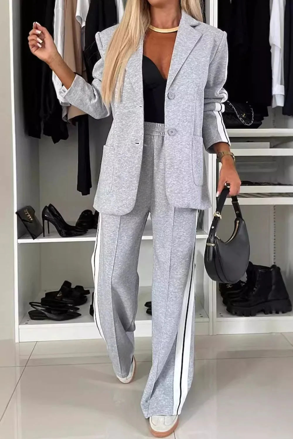 Ensemble blazer et pantalon à bandes latérales pour femme