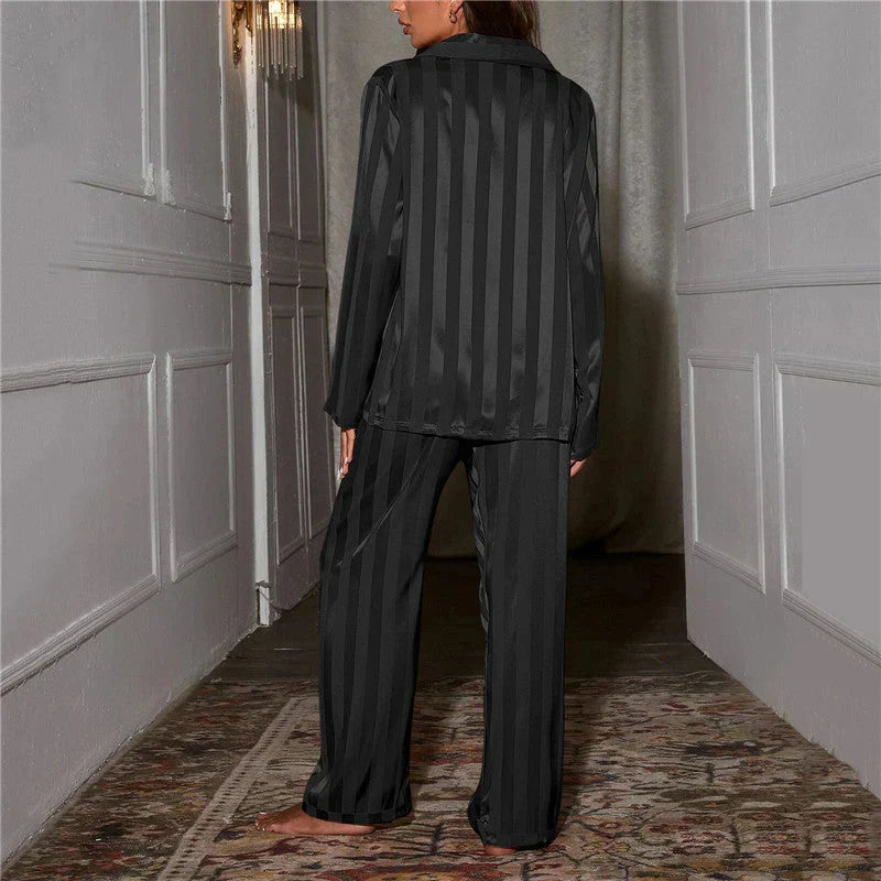 Ensemble de pyjama en satin à rayures élégant pour femme
