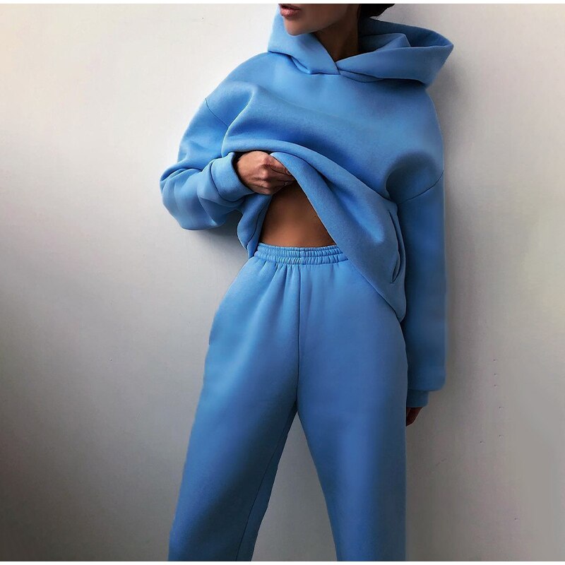 Ensemble détente pour femme avec sweat à capuche et pantalon de jogging - taille élastiquée