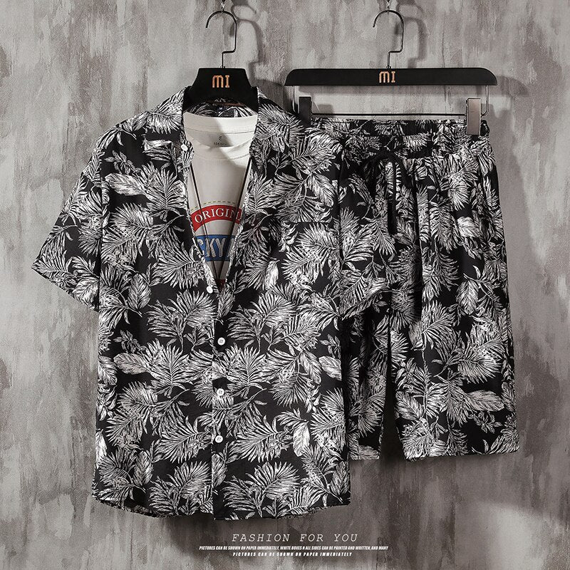 Ensemble homme joyeux et estival