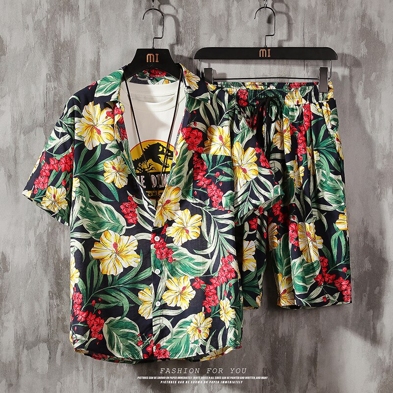 Ensemble homme joyeux et estival